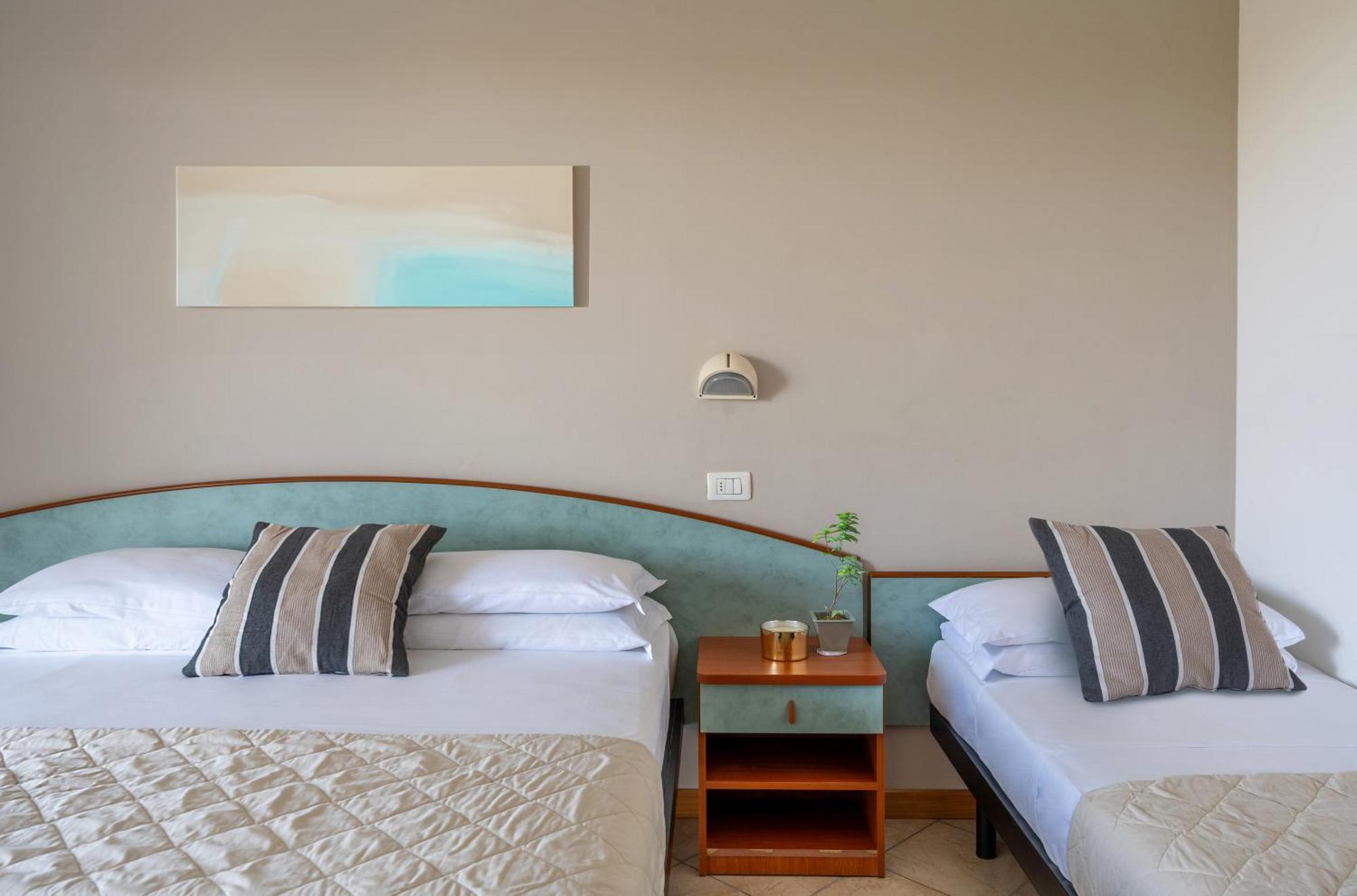 Residence Pineta Verde มิลาโน แมริตทิมา ภายนอก รูปภาพ